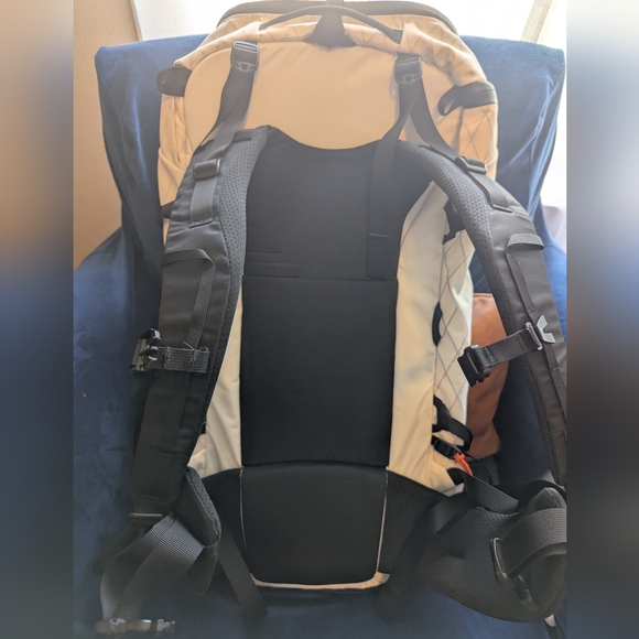 Mystery Ranch Scree 33 - Series 7000 Backpack - Picture 3 of 13